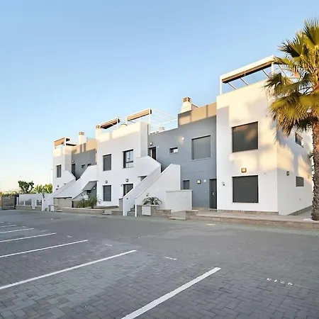 New Flat, With Roof Terase&pool Apartment